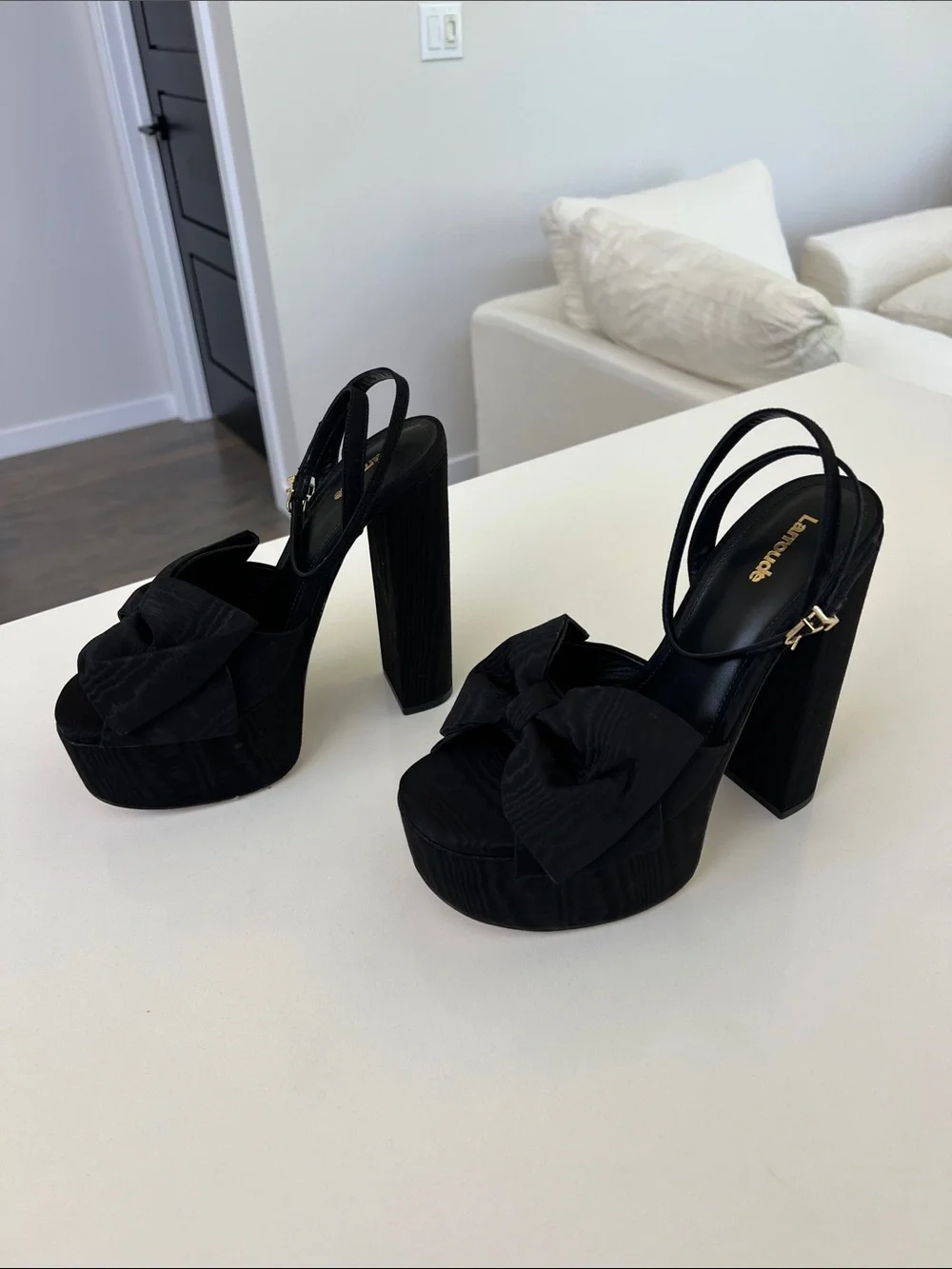 Larroude elle platform open toe chunky heels Ariana black with bows 9.5